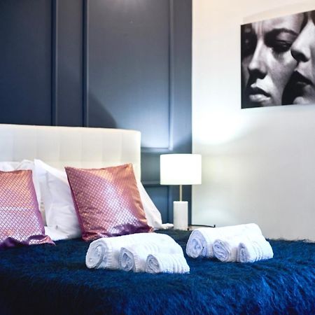Chiclife Sarona Shenkin - Santa Caterina & Museum Apartment Bergamo Bagian luar foto